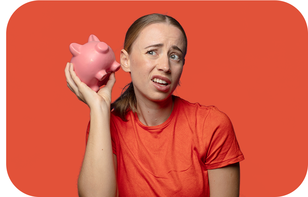 fille-tirelire-inquiete